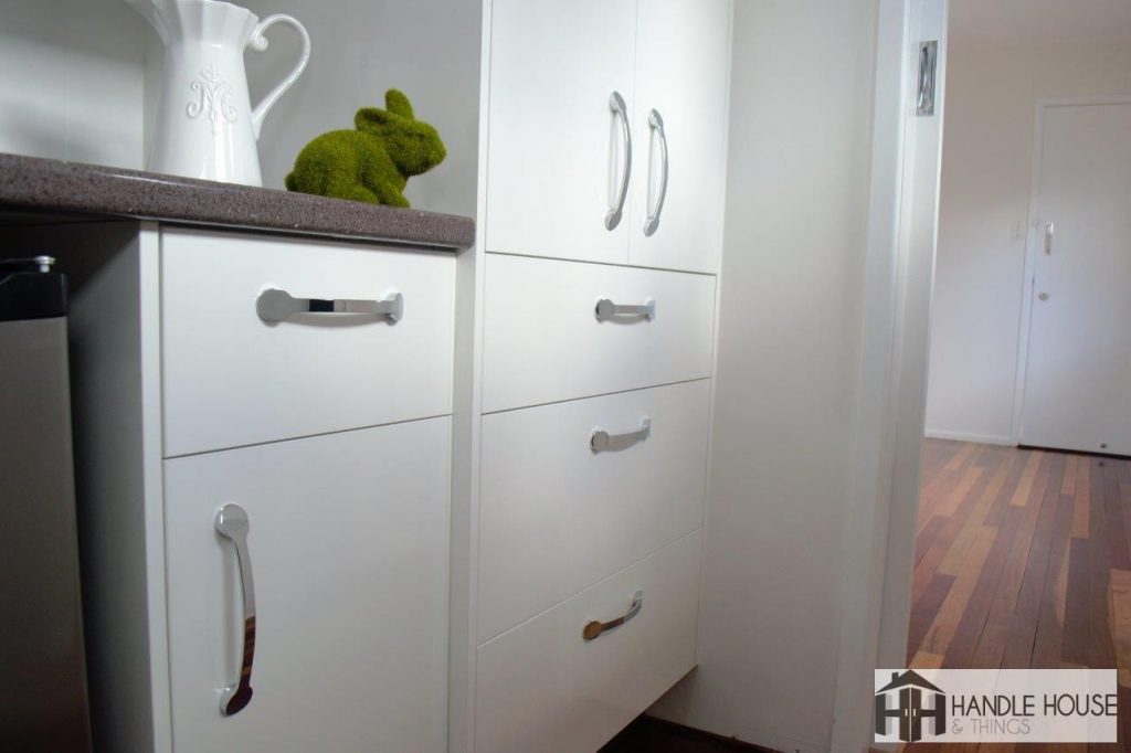 C121 - Carlton Cabinet Kitchen Handle