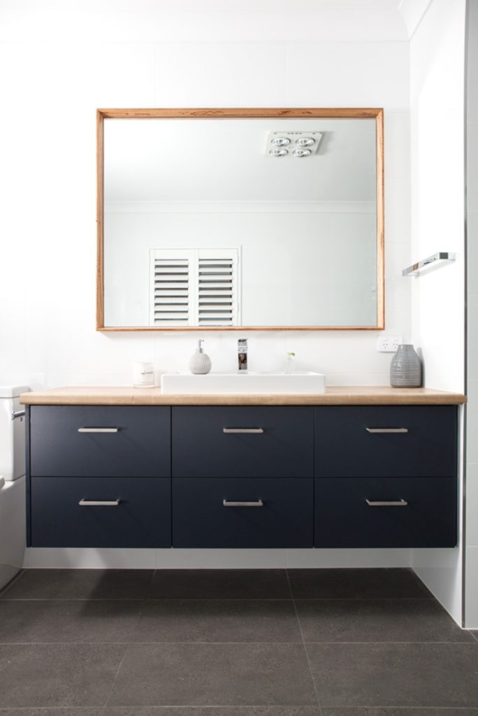 C20- Brushed SS Melbourne Bar Cabinet Handles